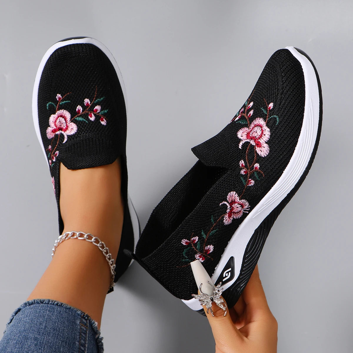 Spring and Autumn New Women's Sports Shoes Fashionable Breathable Lightweight Non-Slip Wear-Resistant Casual Sports Shoes Flat Shoes Loafers