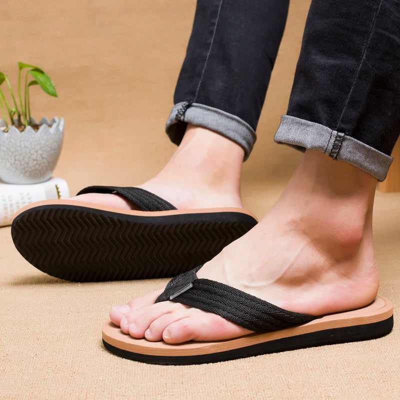 2024 New Flip-flops Slippers Men's Summer Platform Sandals Men's Simple Casual Sandals Indoor and Outdoor Beach Shoes