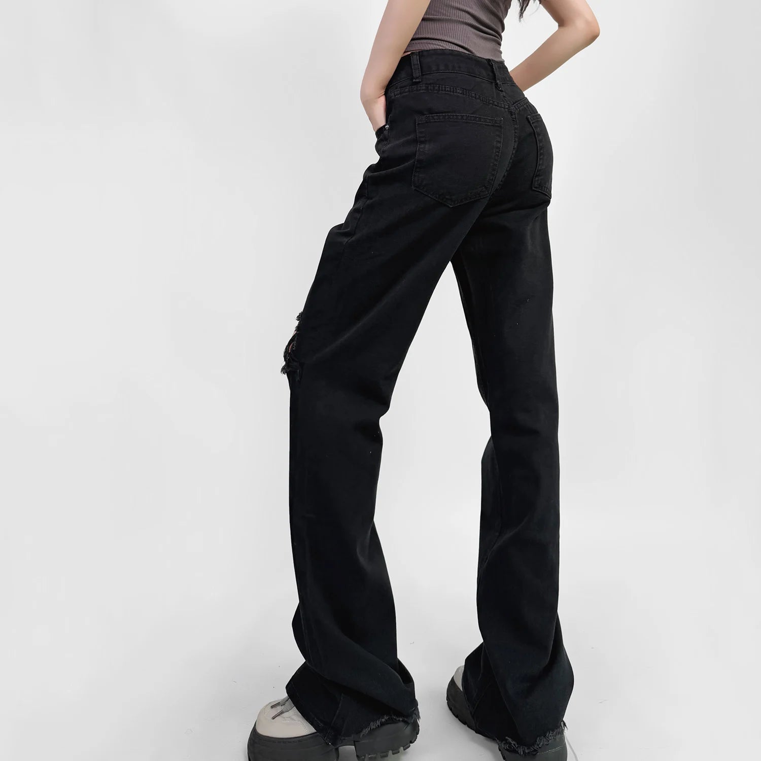 High‑Waist Straight‑Leg Distressed Jeans — Relaxed Fit with Knee Rip & Washed Finish